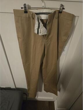 L.L. Bean Classic Fit Khaki Chino Pants - Men's Size 35